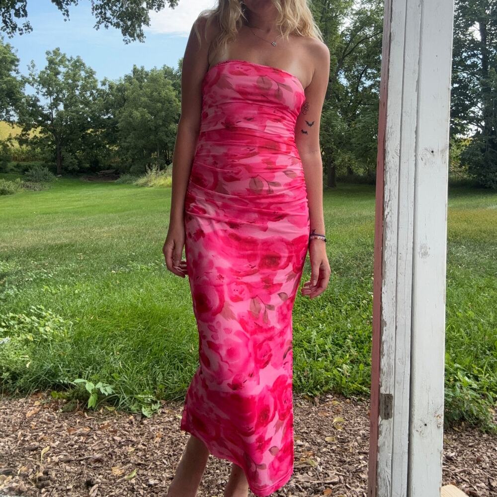Pretty Garden Hot Pink Floral Mesh Strapless Maxi Dress Size Medium Thigh Slit